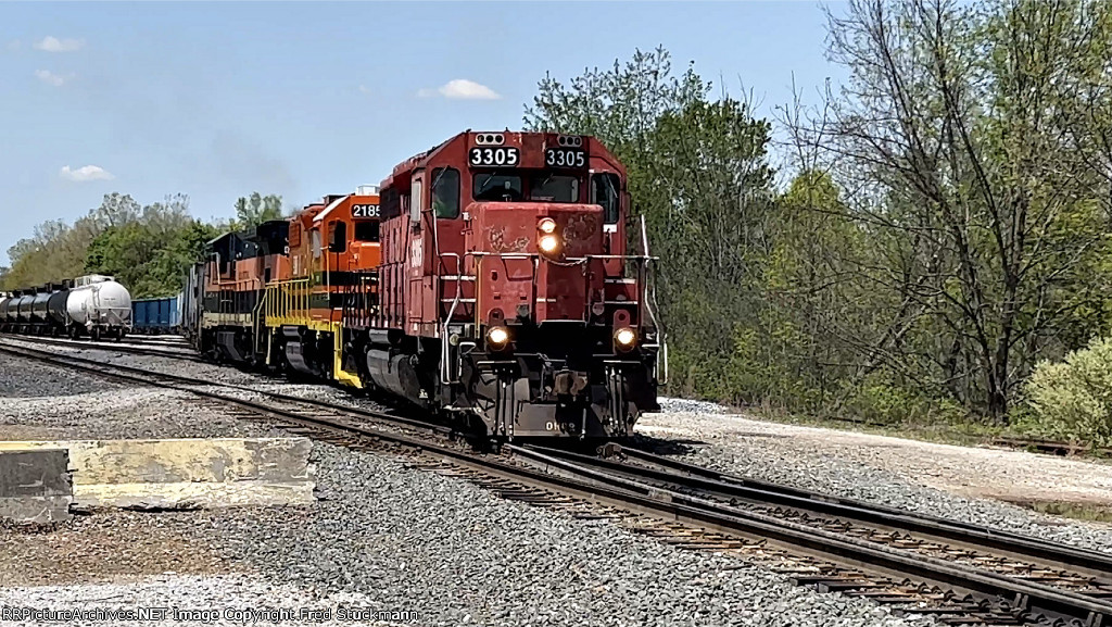 OHCR 3305 has dropped off the empties and picked up the loads.